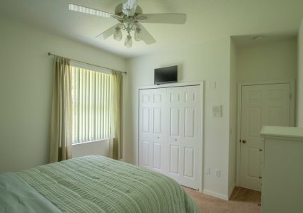 Hills Bay Hideaway Queen Bedroom